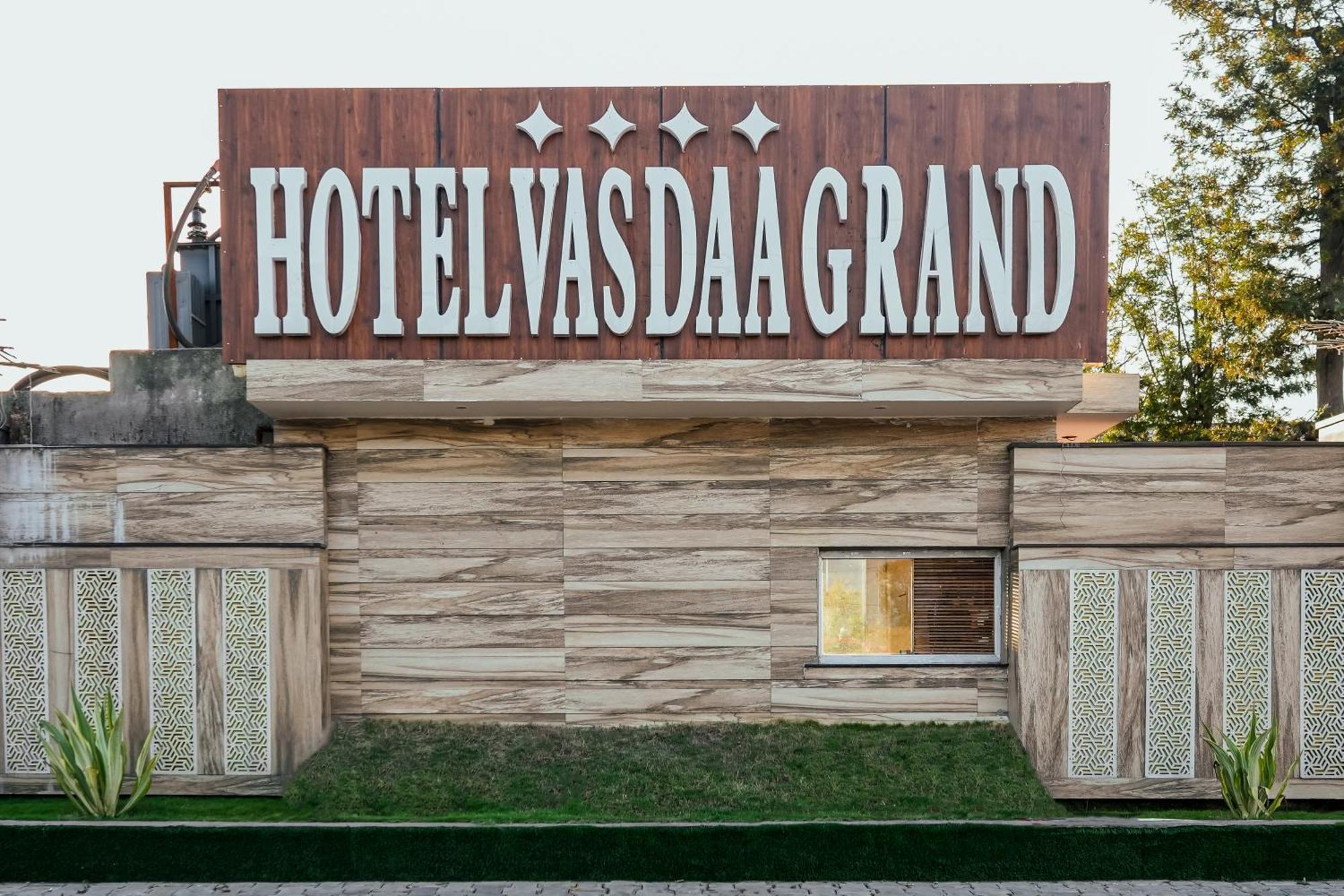 Hotel Vasdaa Grand Dehradun Exterior foto